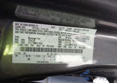 2012 Ford Focus Titanium z USA, uszkodzony, nr VIN 1FAHP3N28CL366579